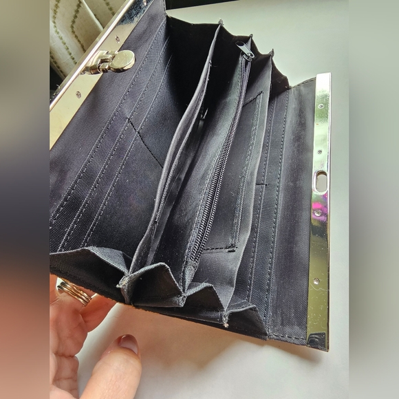 Fake Snake skin clutch wallet - Picture 3 of 9